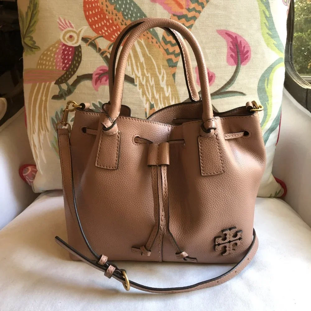 💗 Tory Burch McGraw Small Drawstring Satchel in Medowsweet